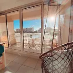 Magnifique T2 Au Calme Avec Superbe Vue Sur Le Port Canet-en-Roussillon