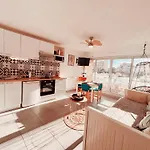 Appartement Magnifique T2 Au Calme Avec Superbe Vue Sur Le Port *