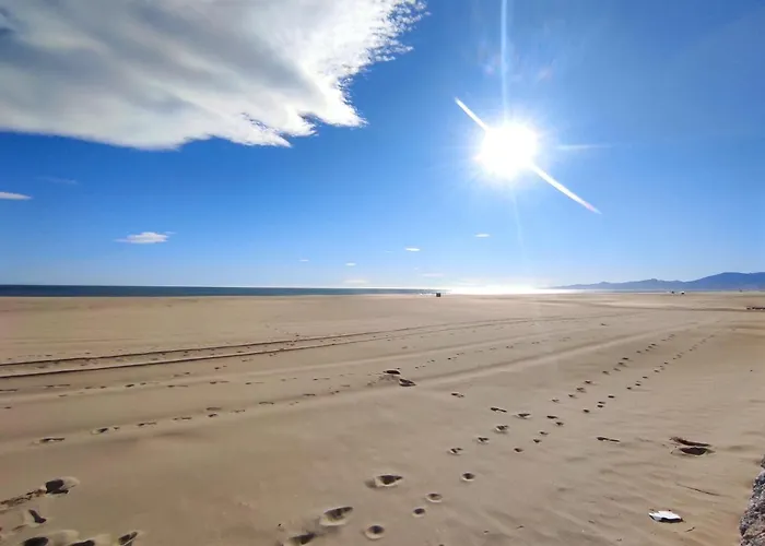 Magnifique T2 Au Calme Avec Superbe Vue Sur Le Port Canet-en-Roussillon