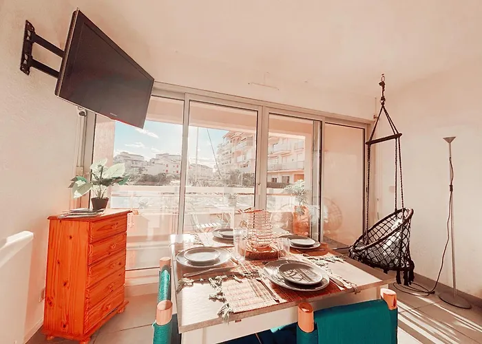 Apartment Magnifique T2 Au Calme Avec Superbe Vue Sur Le Port Canet-en-Roussillon