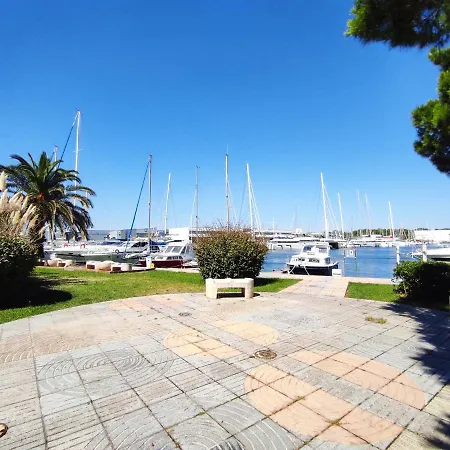 T2 Au Calme Avec Vue Sur Le Port, Clim Et Wifi アパート カネ