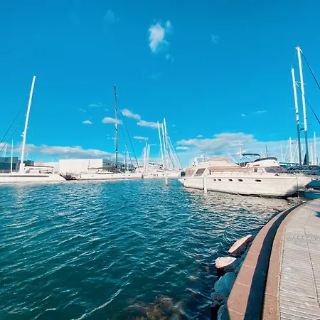 T2 Au Calme Avec Vue Sur Le Port, Clim Et Wifi Daire