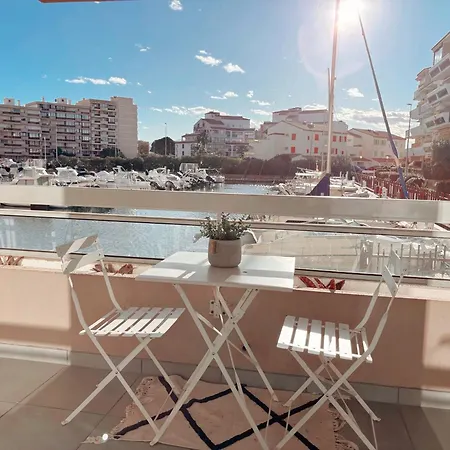T2 Au Calme Avec Vue Sur Le Port, Clim Et Wifi شقة كانيه