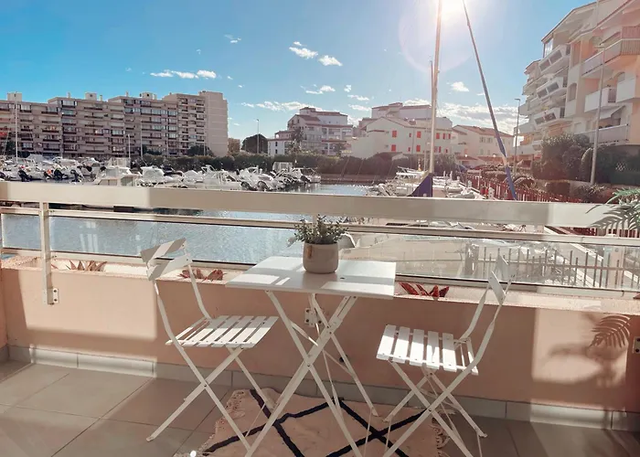 Magnifique T2 Au Calme Avec Superbe Vue Sur Le Port Apartmán Canet-en-Roussillon
